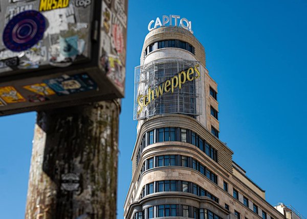 Art deco design: bringing glamour to your home